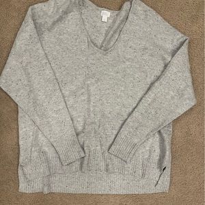 Women’s grey sweater